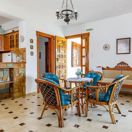 Ourania Apartment *