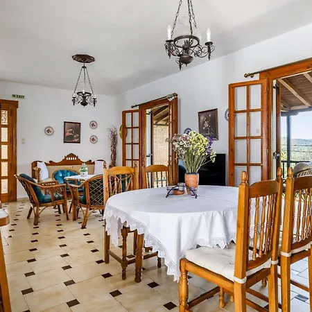 Ourania Apartment *