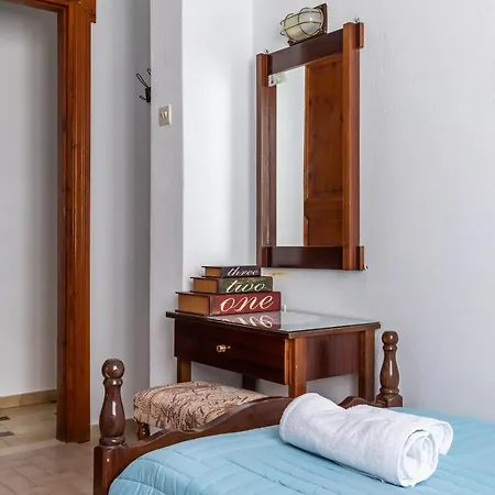 Ourania Apartment *