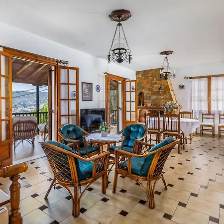 Ourania Apartment Skopelos Town